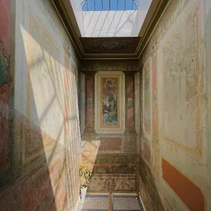 4* Hotel Unfound Door - Design